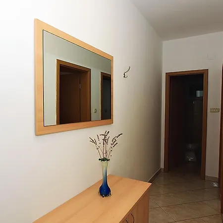 Apartment Lucija Sukošan