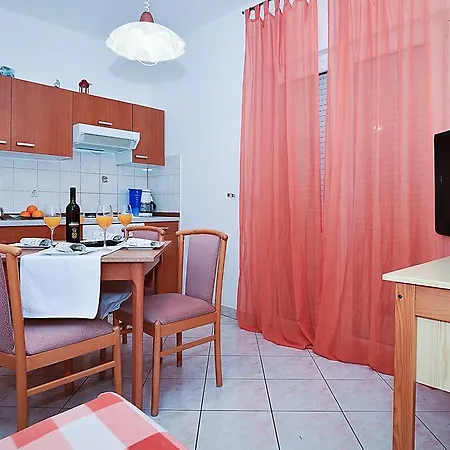 Apartment Lucija