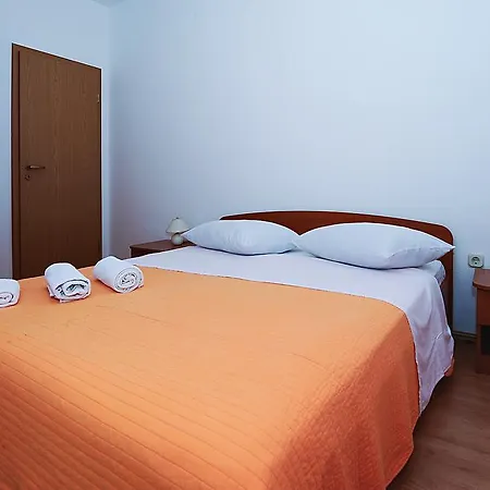 Lucija *