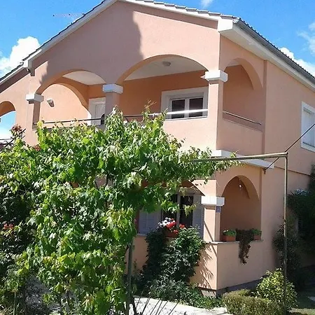 Lucija Apartment