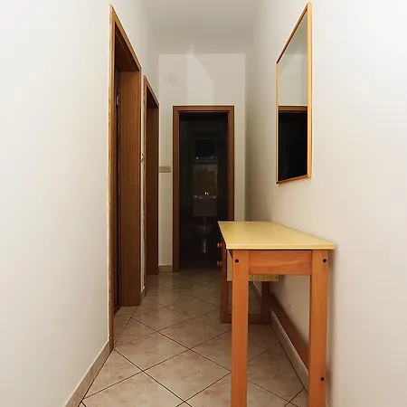 Apartment Lucija *